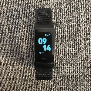Fitbit Charge 4 (Used - Good Condition)